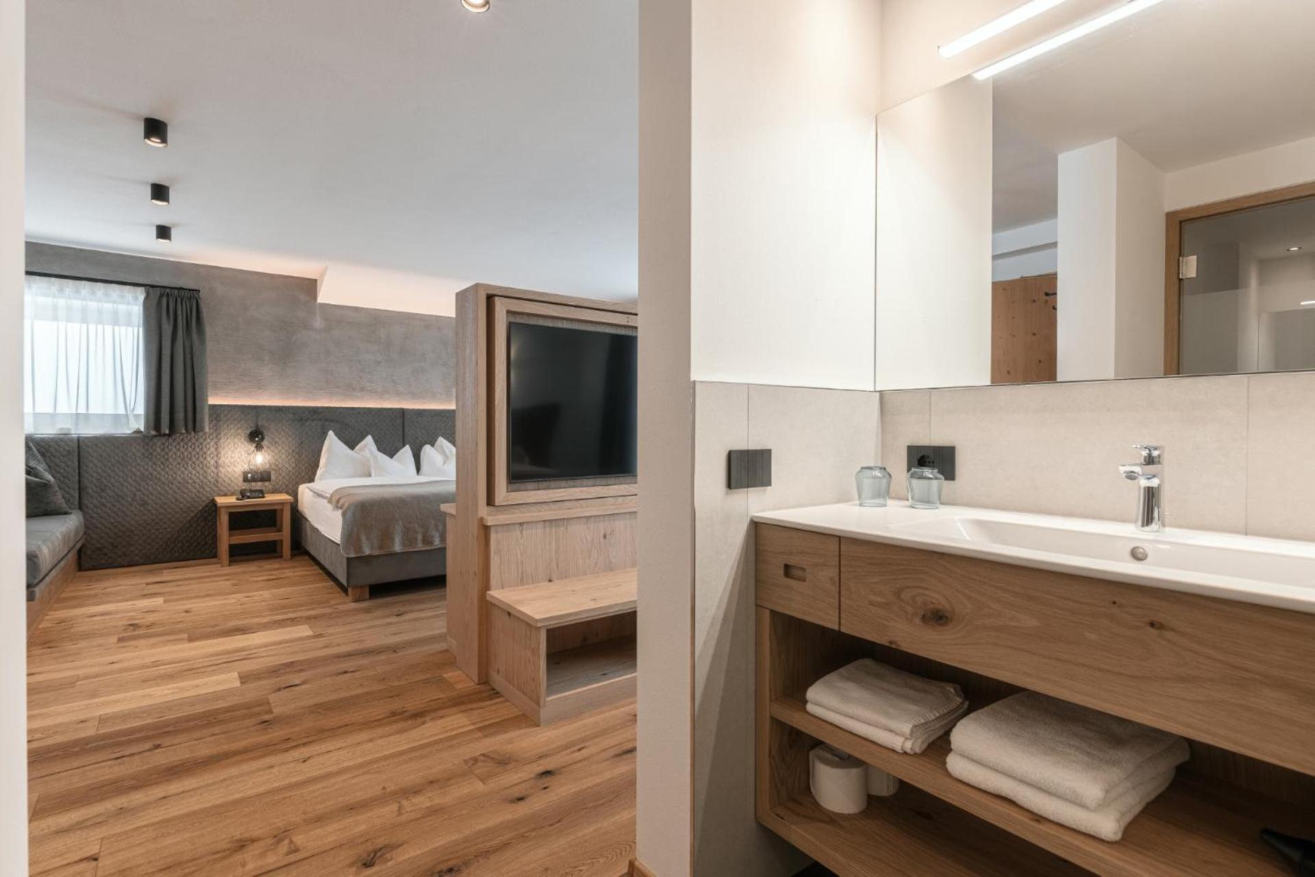 Hotel Niblea Dolomites Ortisei Esterno foto