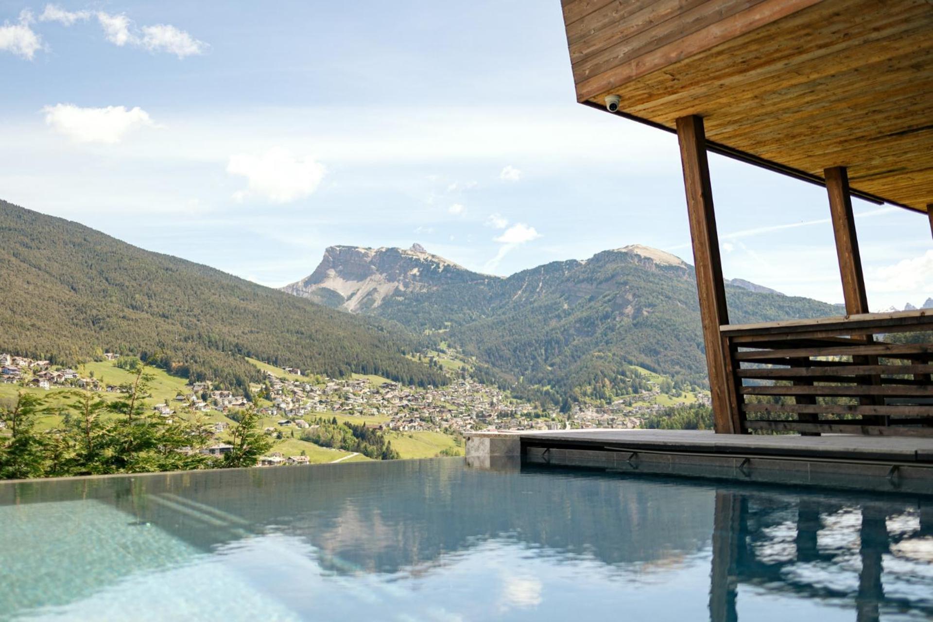 Hotel Niblea Dolomites Ortisei Esterno foto